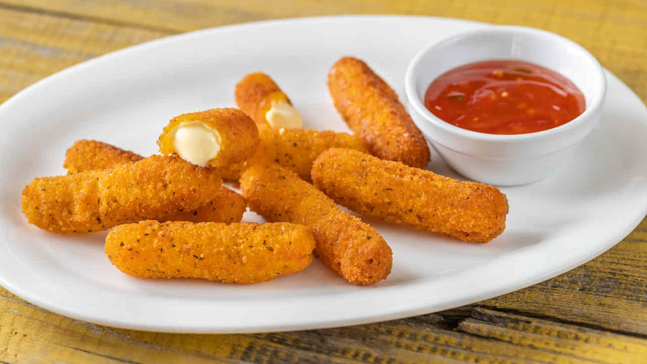 Cheese Sticks (6pcs)